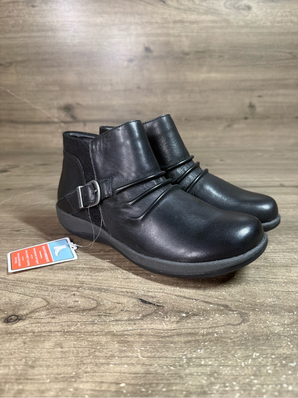 Aetrex Luna DM700W Womens 9-9.5 Wide Black Leather Ankle Boots Comfort NIB
